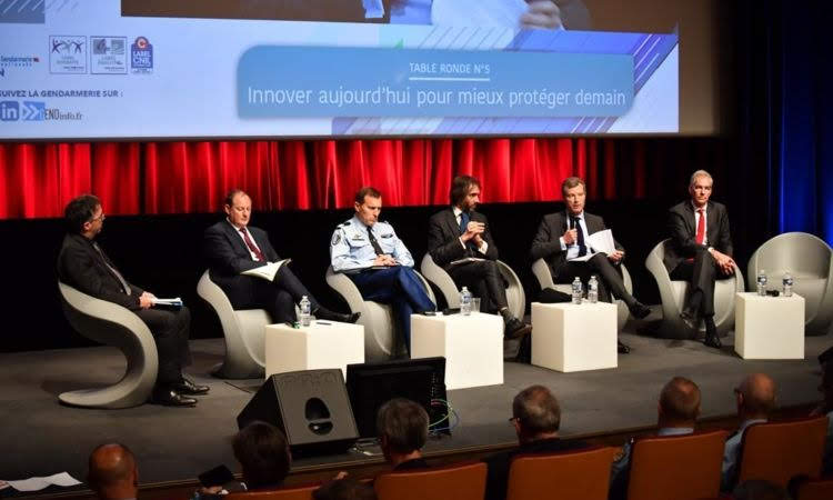 Colloque « La transformation au cœur de la gendarmerie »: table ronde animée par François CAZALS